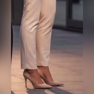 Nine West cream  pointed toe leather pumps stiletto shoes size 8 business casual